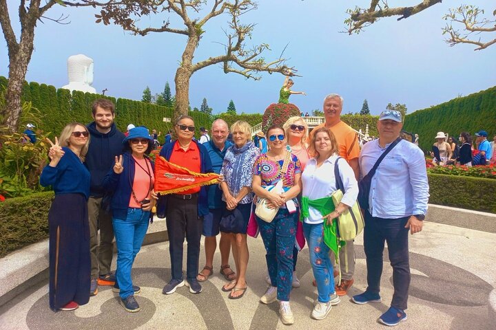 Full Day Golden Bridge and Ba Na Hills Small Group Tour