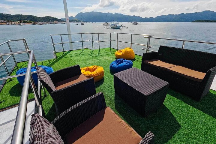 Coron Luxury Trimaran: The Premier Island Tour