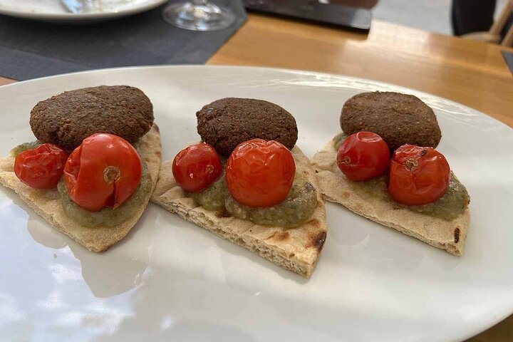 Private Tour: Santorini Cooking Class and Wine-Tasting Tour