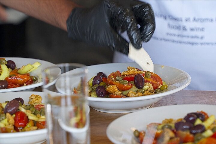 Private Tour: Santorini Cooking Class and Wine-Tasting Tour
