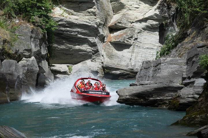 Shotover River Extreme Jet Boat Ride in Queenstown