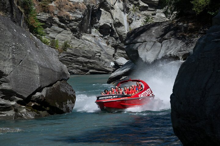 Shotover River Extreme Jet Boat Ride in Queenstown