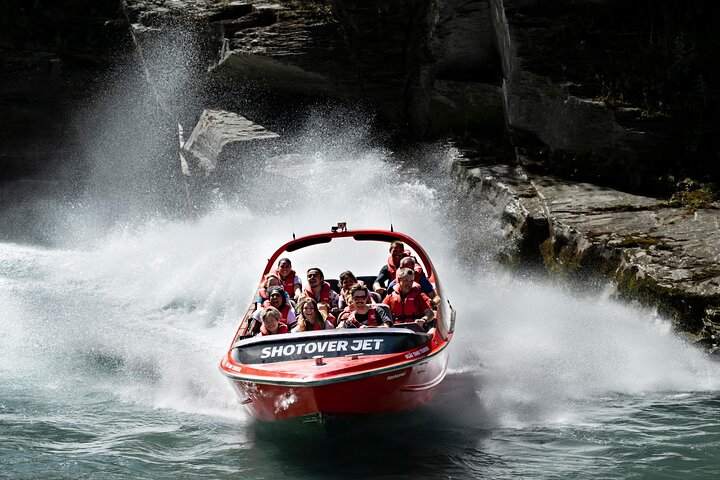 Shotover River Extreme Jet Boat Ride in Queenstown
