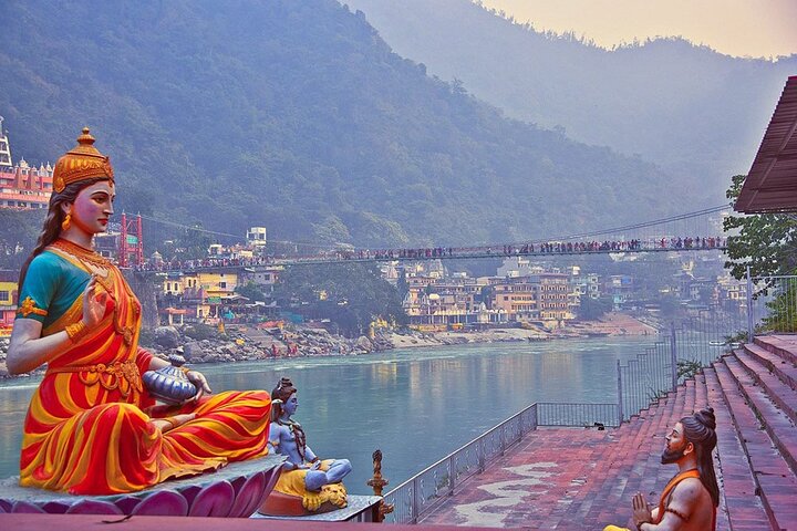 Discover Rishikesh: Day Tour Guided With Ganga Aarti Ceremony