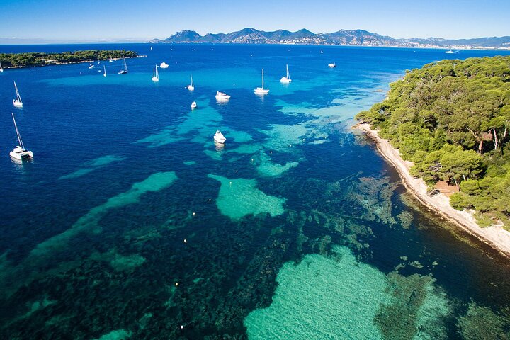 Private escape to discover Cannes & Lerins islands from the sea