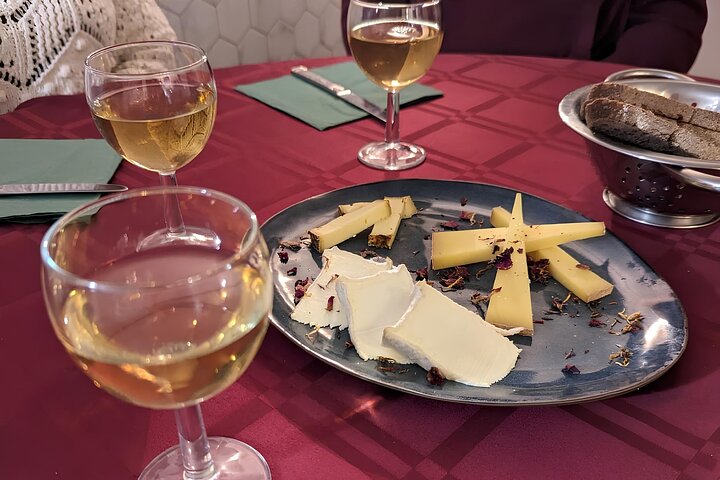 Lyon Sunset Food Tour – A Full Taste of France by Do Eat Better