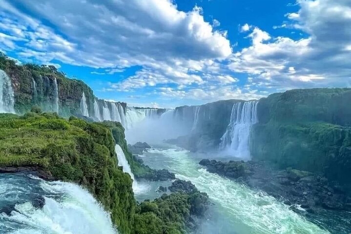 Iguazu Falls : Private day tour both Brazil & Argentina