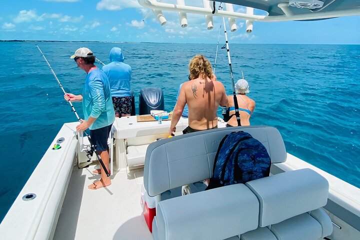 Crystal Bay Exuma Private Boat Tours & Fishing Charters