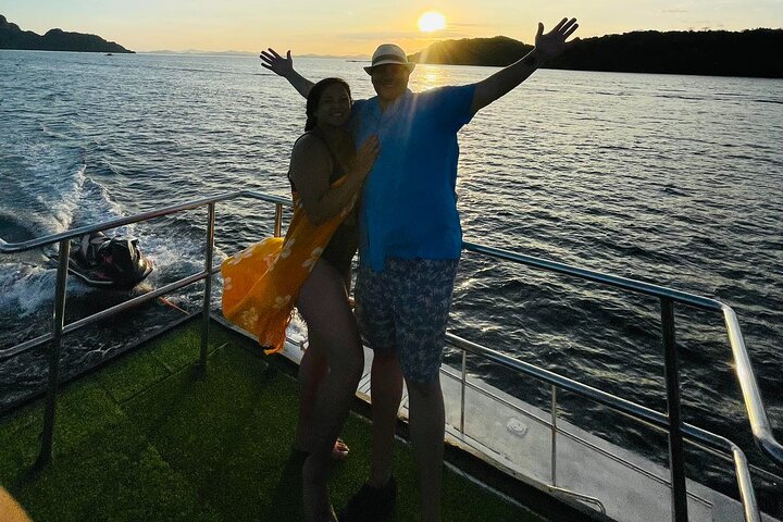 Coron Luxury Trimaran: The Premier Island Tour
