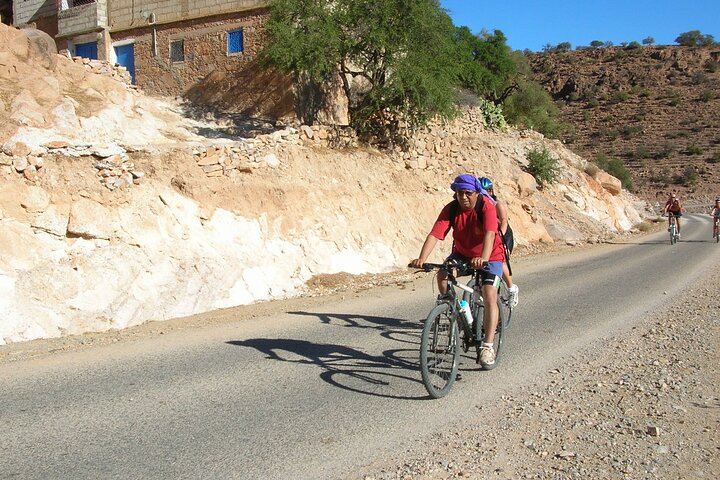 Hiking Valley of Roses and Dades Morocco