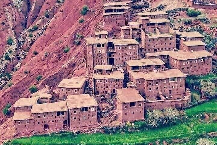 Hiking Valley of Roses and Dades Morocco