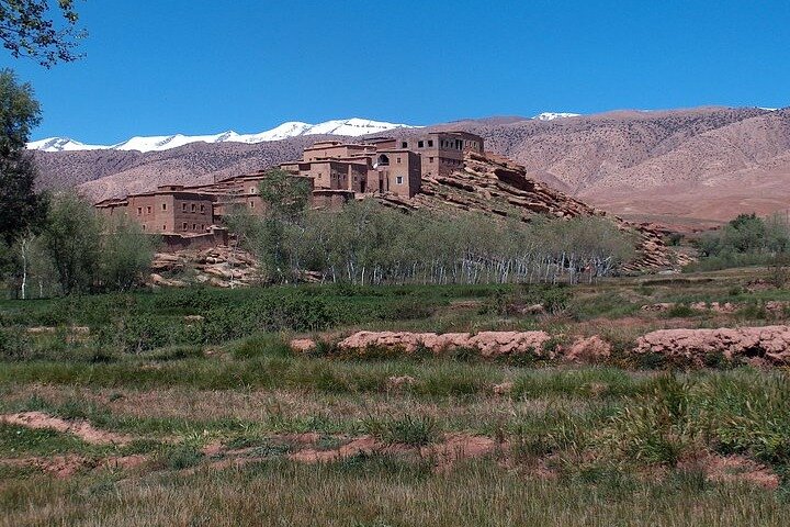 Hiking Valley of Roses and Dades Morocco