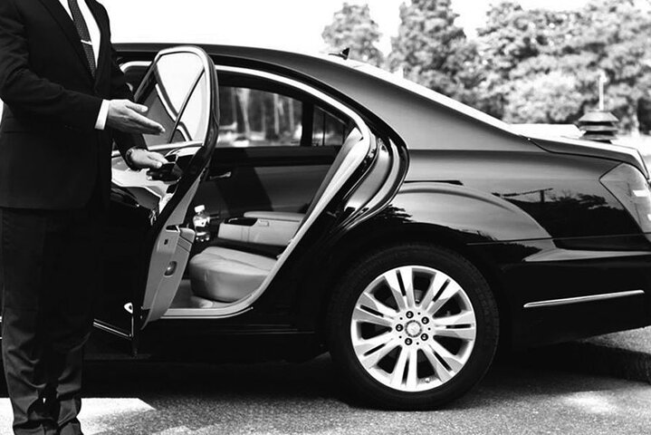 Private Transfer From Petra to Amman or Airport With Optional