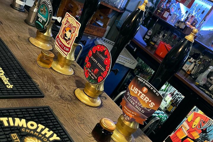 Oakham Private Historical Pub Walking Tour With Free Drinks!