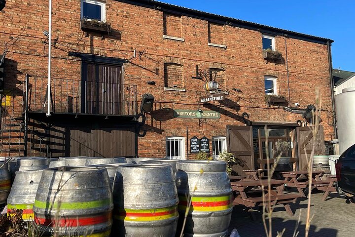 Oakham Private Historical Pub Walking Tour With Free Drinks!