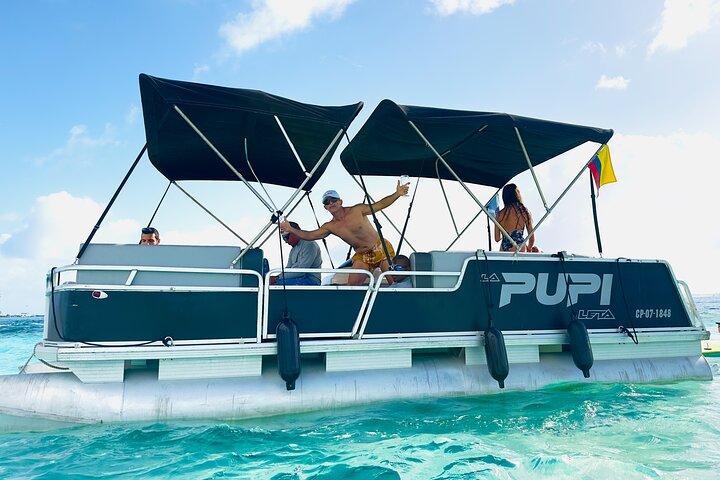Private Pontoon Tour in San Andrés