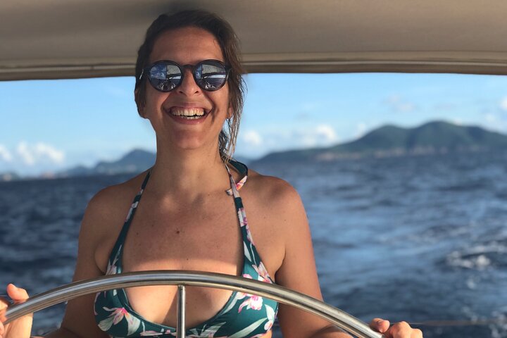 Full-Day Sailing and Snorkeling Excursion to Les Saintes