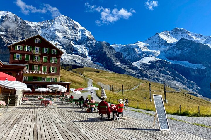 Lauterbrunnen, Jungfrau & Grindelwald Tour | From Bern
