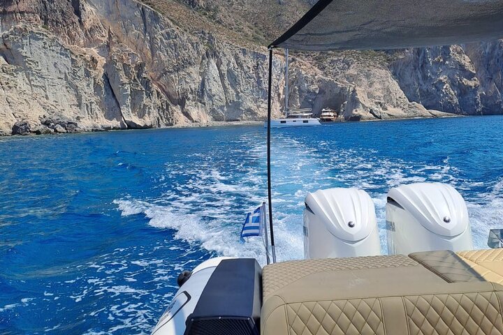 Private Motor Yacht Cruise To Koufonissia From Paros