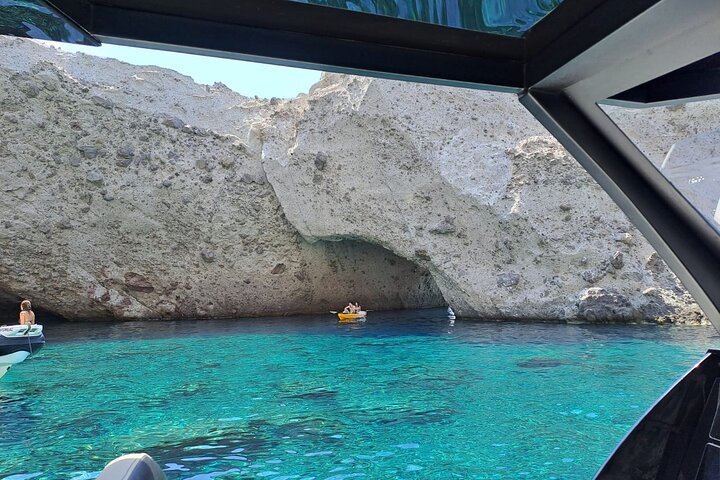 Private Motor Yacht Cruise To Koufonissia From Paros