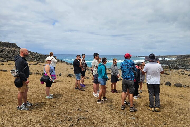 Visit Rapa Nui in 4 days with 3 Tours and Accommodation included