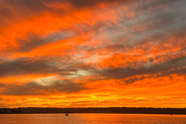Deluxe Sunset & Day Sail Small Group