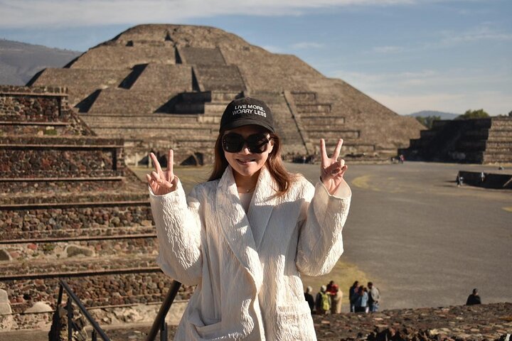 Teotihuacan pyramids morning or afternoon without tourist traps