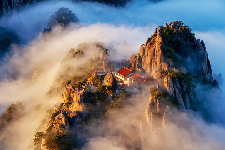 1-Day Mt. Huangshan Tour with Optional Hongcun & Xidi Village
