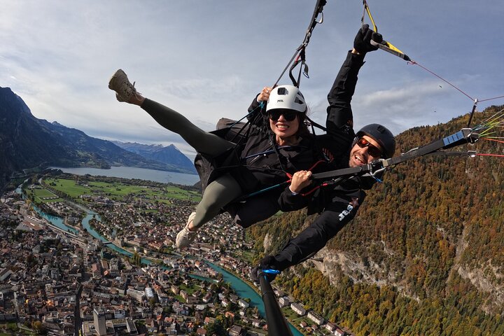 Tandem Paragliding in Interlaken