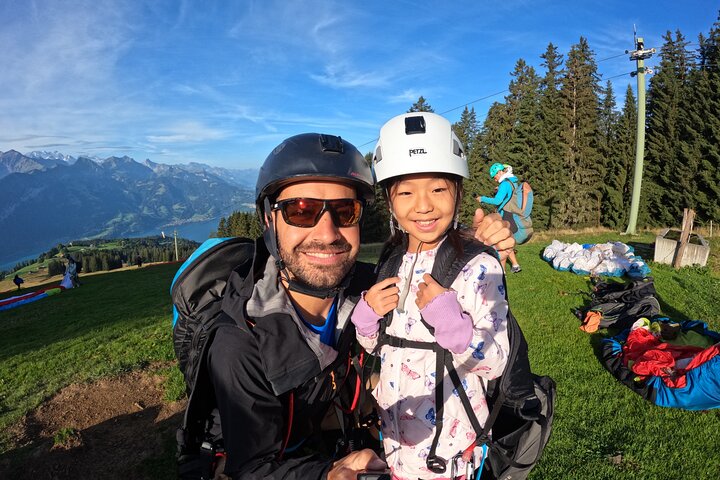 Tandem Paragliding in Interlaken