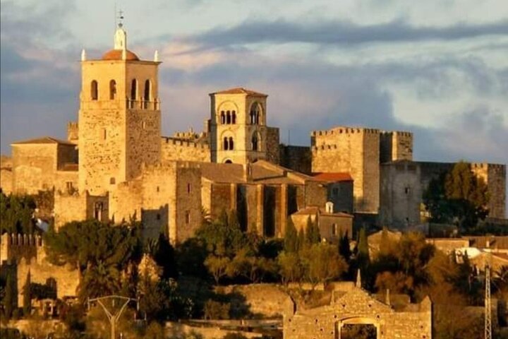 OFFICIAL TOUR OF TRUJILLO WITH TICKETS TO MONUMENTS
