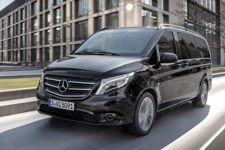 Private Transfer: Stuttgart to Stuttgart Airport STR by MB Van