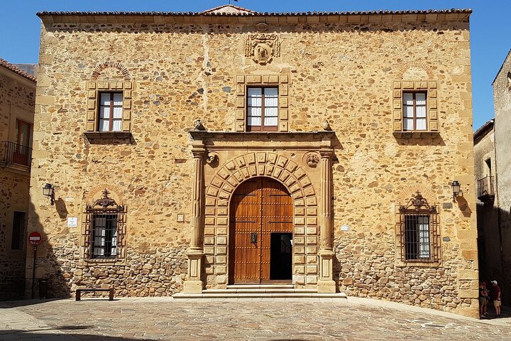 Caceres Medieval Heritage - Old Town, Cathedral & Carvajal Palace
