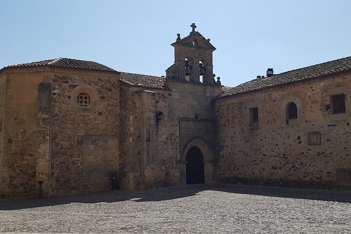 Caceres Medieval Heritage - Old Town, Cathedral & Carvajal Palace