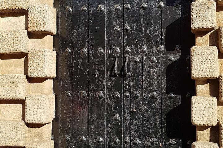 Caceres Medieval Heritage - Old Town, Cathedral & Carvajal Palace