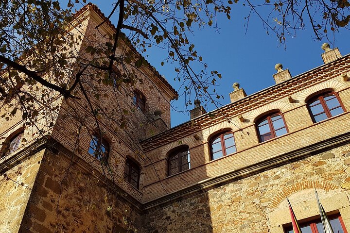 Caceres Medieval Heritage - Old Town, Cathedral & Carvajal Palace