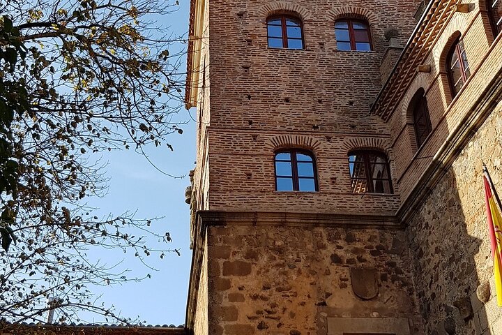 Caceres Medieval Heritage - Old Town, Cathedral & Carvajal Palace