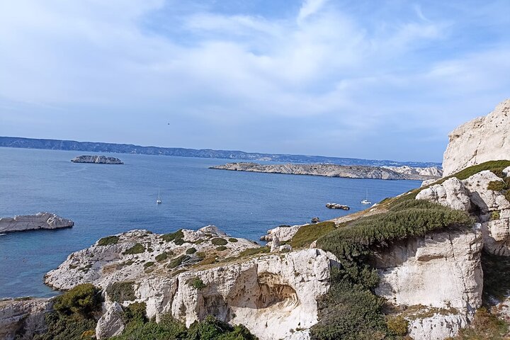 Visit of Marseille and Friuli Archipelago in Catamaran