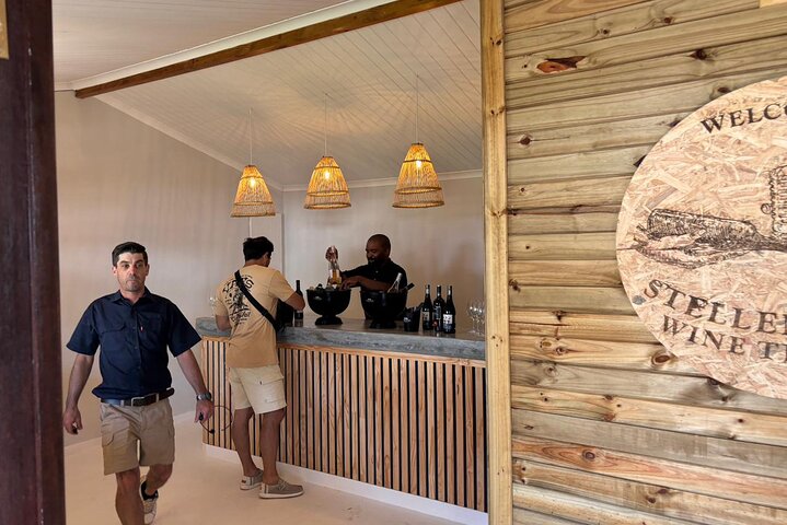 Stellenbosch Wine Tractor hop-on-hop off wine tasting tour
