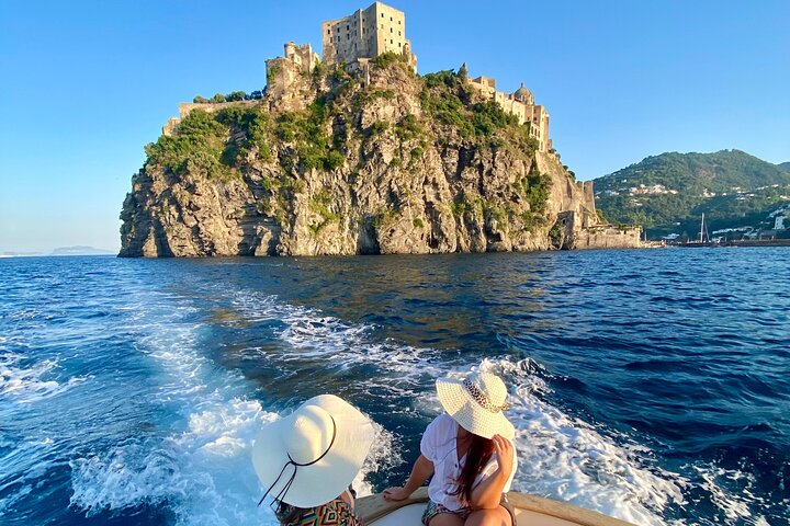 Private boat tour of Ischia and/or Procida