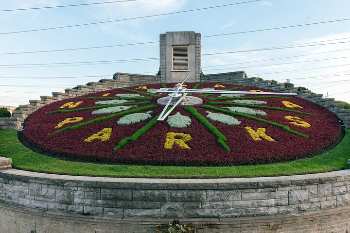 Niagara Falls Canada 3-Hour Tour with Boat and Behind the Falls