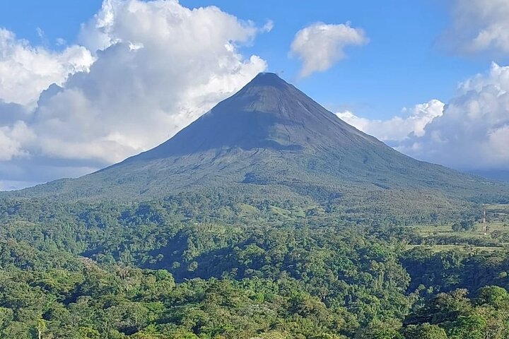 Transfers in La Fortuna, One-way or Round-Trip