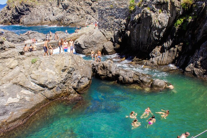 Cinque Terre Hybrid Boat Tour from Monterosso