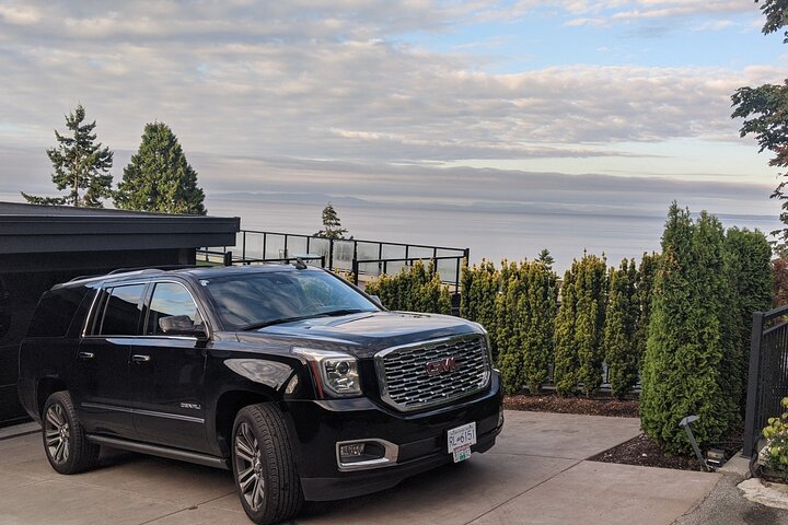 Revelstoke/Sun Peaks to Kelowna Airport (YLW ) - Private Transfer