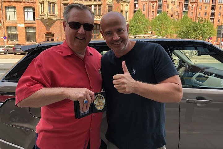 Your private 3-hour Hamburg driving tour with a former policeman