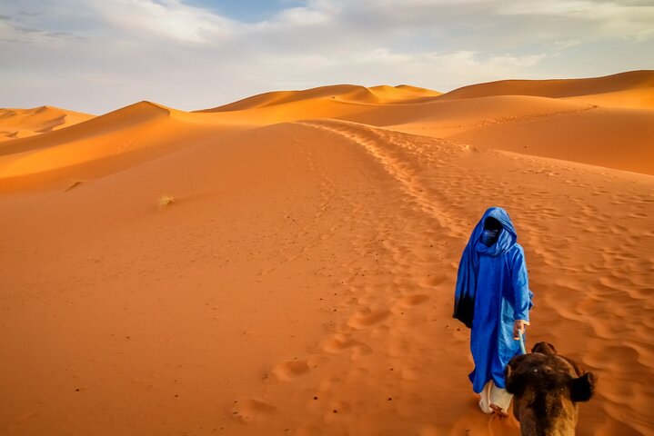 Exclusive Merzouga Desert Safari: Camel Ride, Sandsurf & Dinner