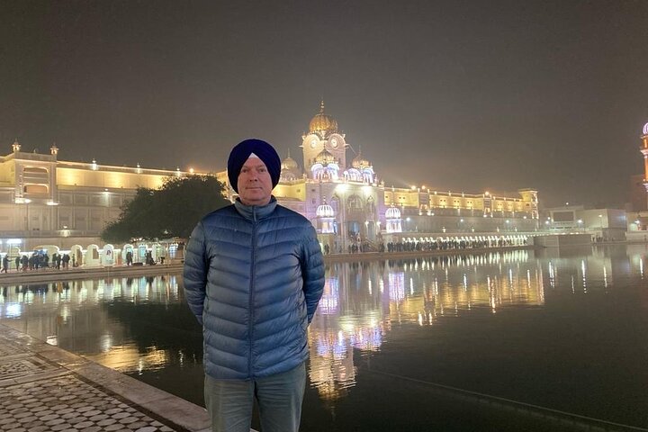 Golden Temple Night Ceremony and Light Visit Tour with Pick-Drop