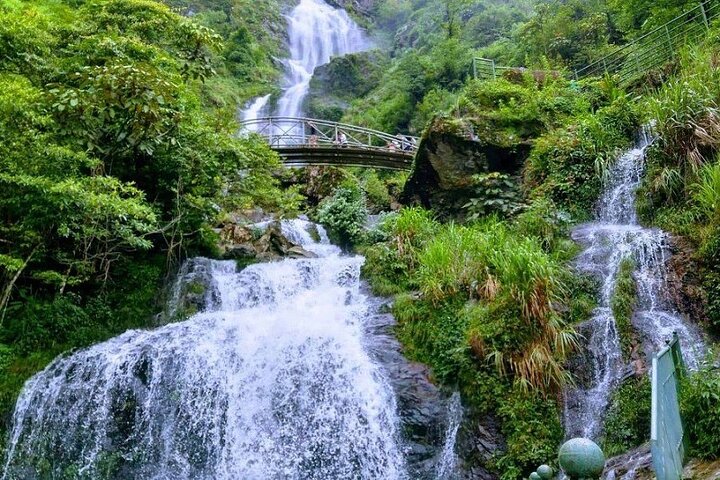 Private Full Day Tour in Sapa by Car