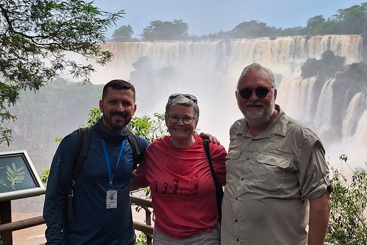Private Iguazu waterfalls In 2 days : Brazil & Argentina