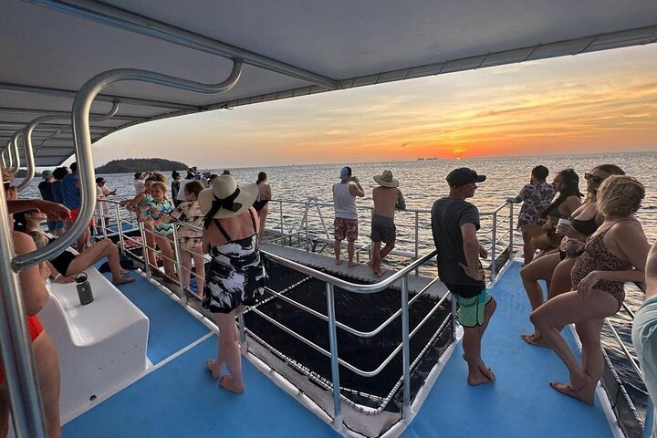 Flamingo, Guanacaste All Inclusive Catamaran Snorkel Adventure